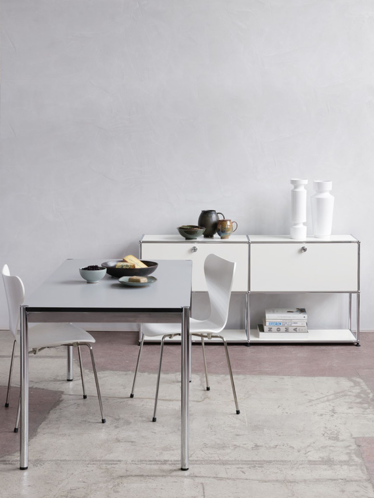 USM Haller Table 150 x 75 cm pearl grey QUICK SHIP USM Haller Table 150 x 75 cm pearl grey QUICK SHIP
